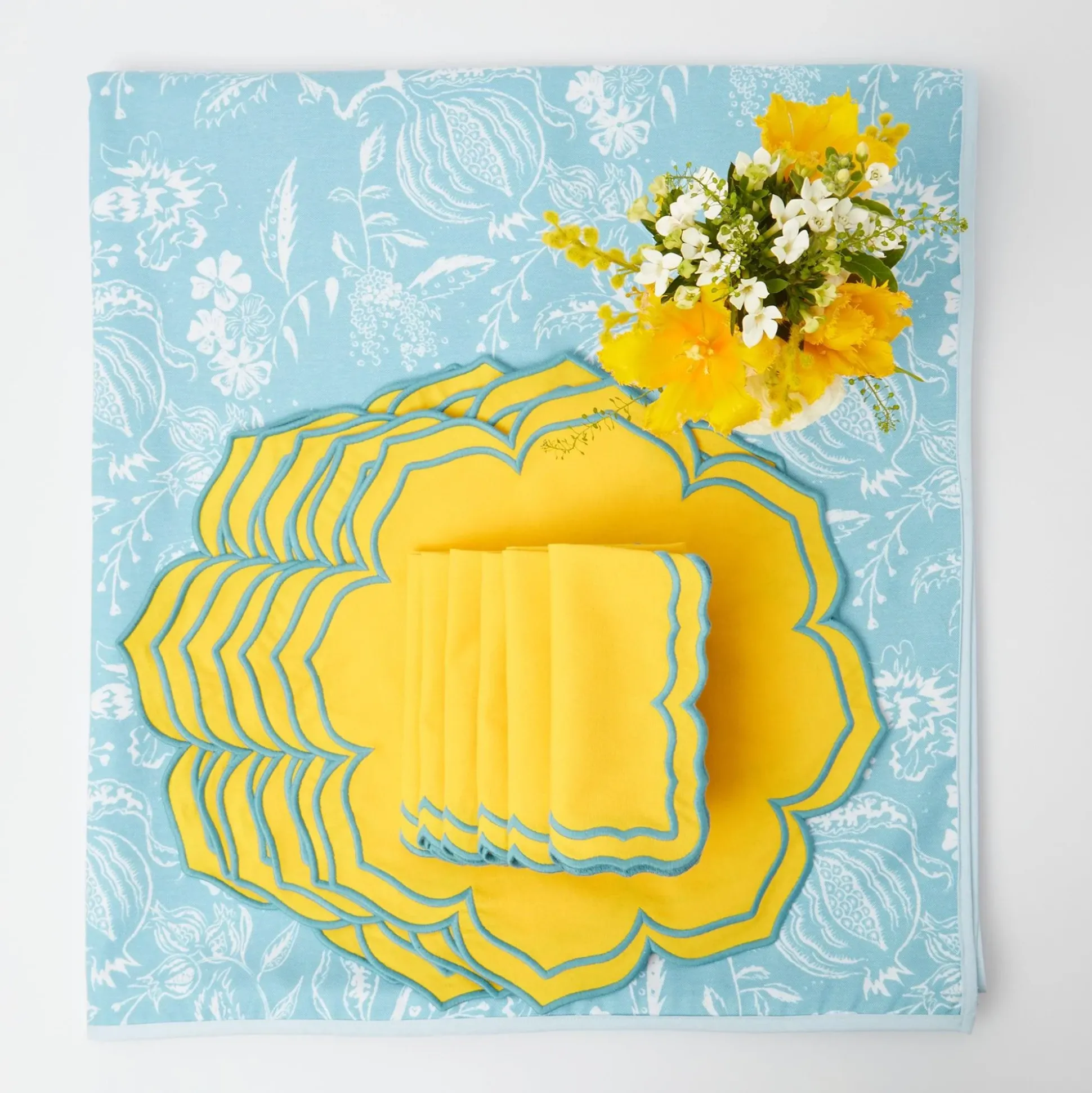 Blue Melograno & Fleur Yellow Linen Set
