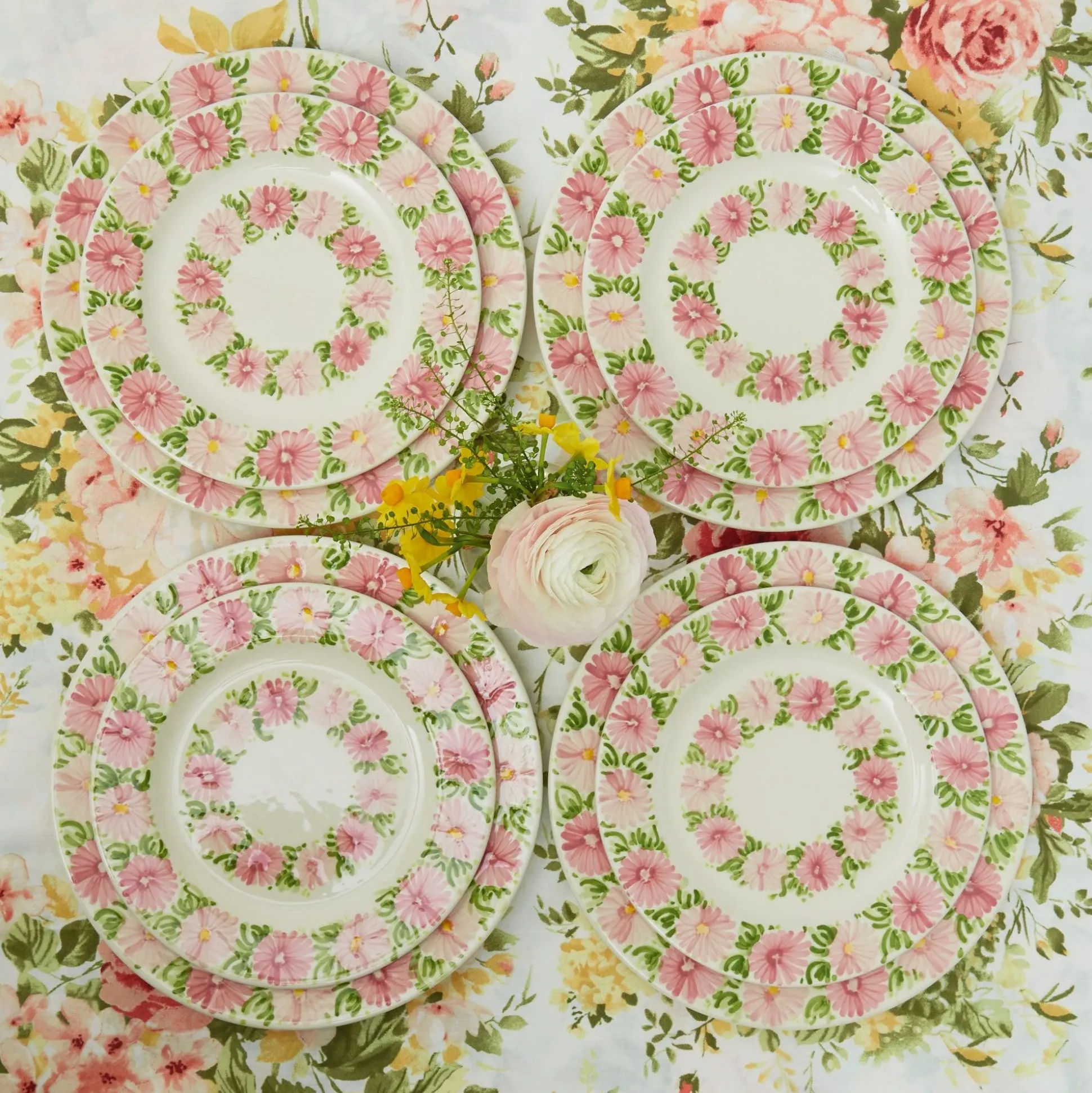 Dahlia Garland Starter Plate