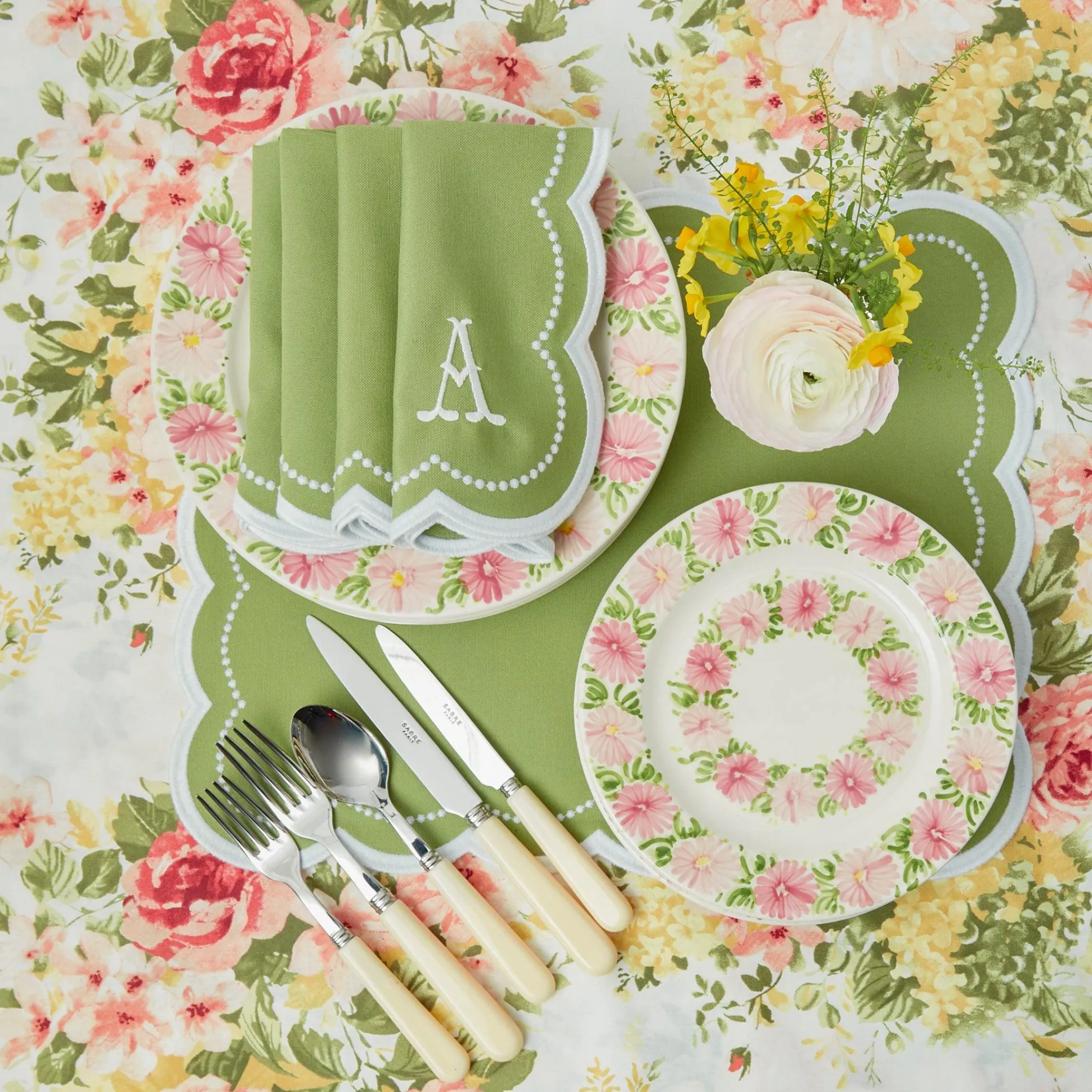 Dahlia Garland Starter Plate