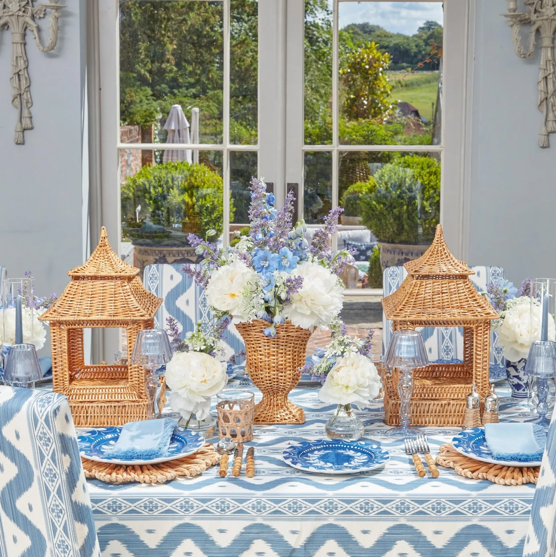 French Blue Garland Starter Plate