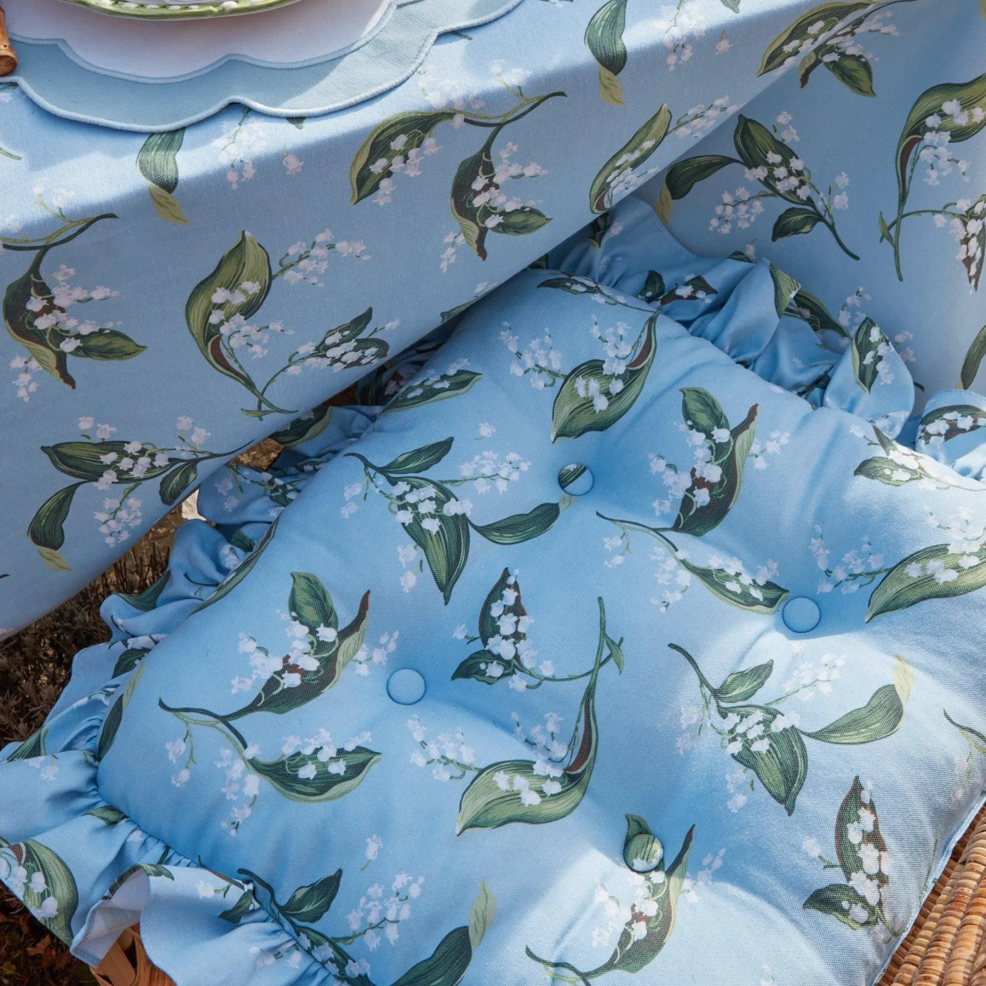 Frilled Lily Of The Valley Seat Pad Cushion (Set Of 4)