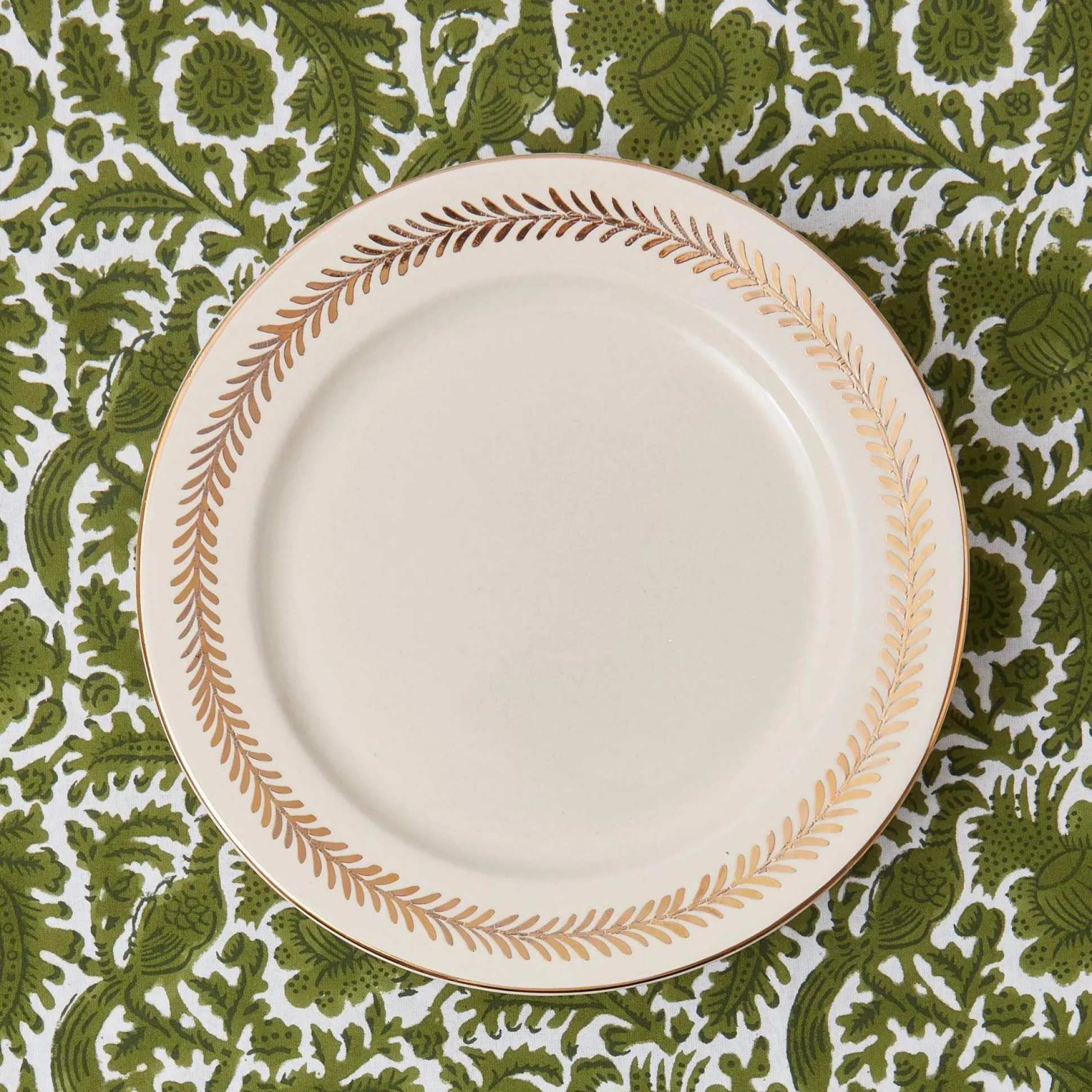 Gold Garland Dinner Plate