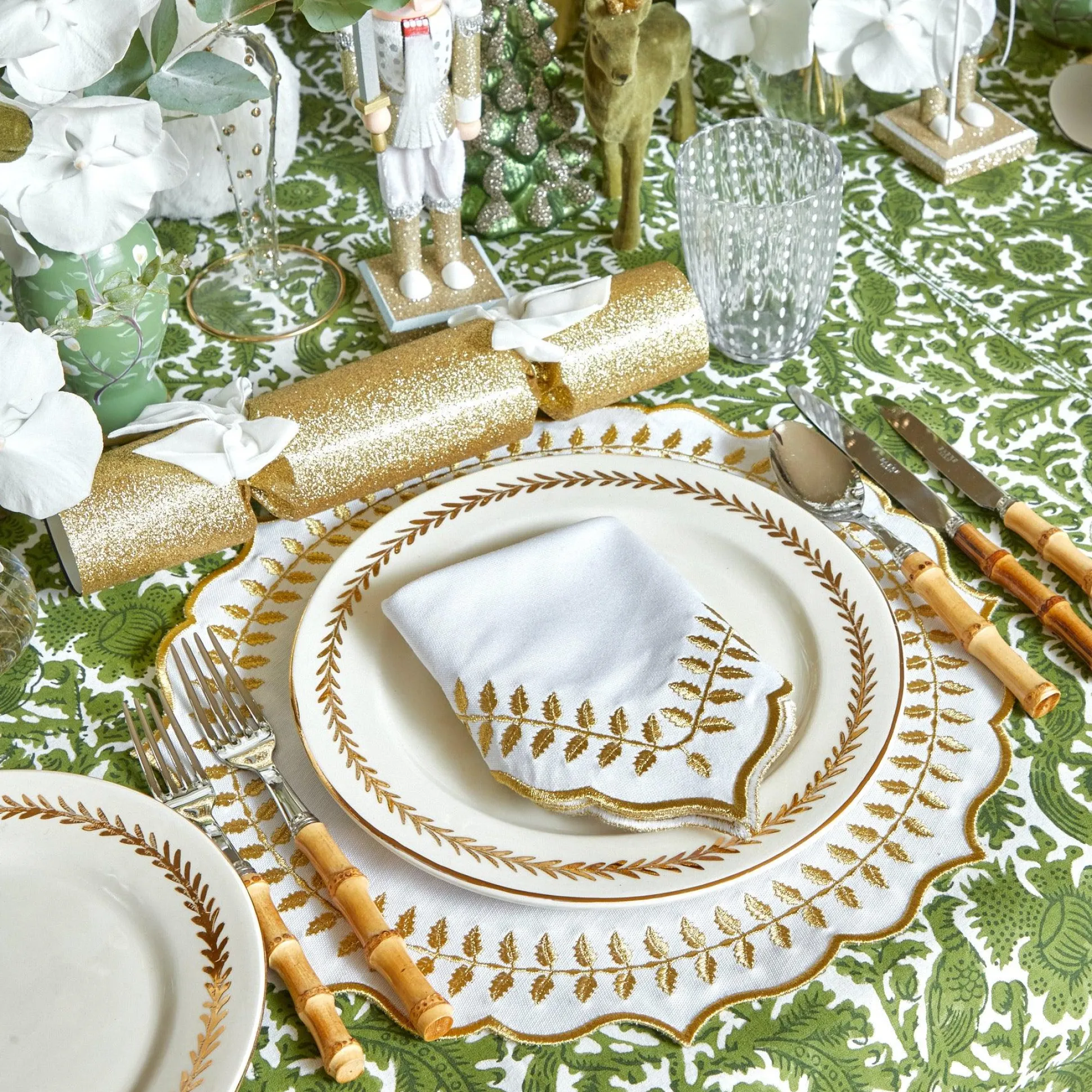 Gold Garland Dinner Plate