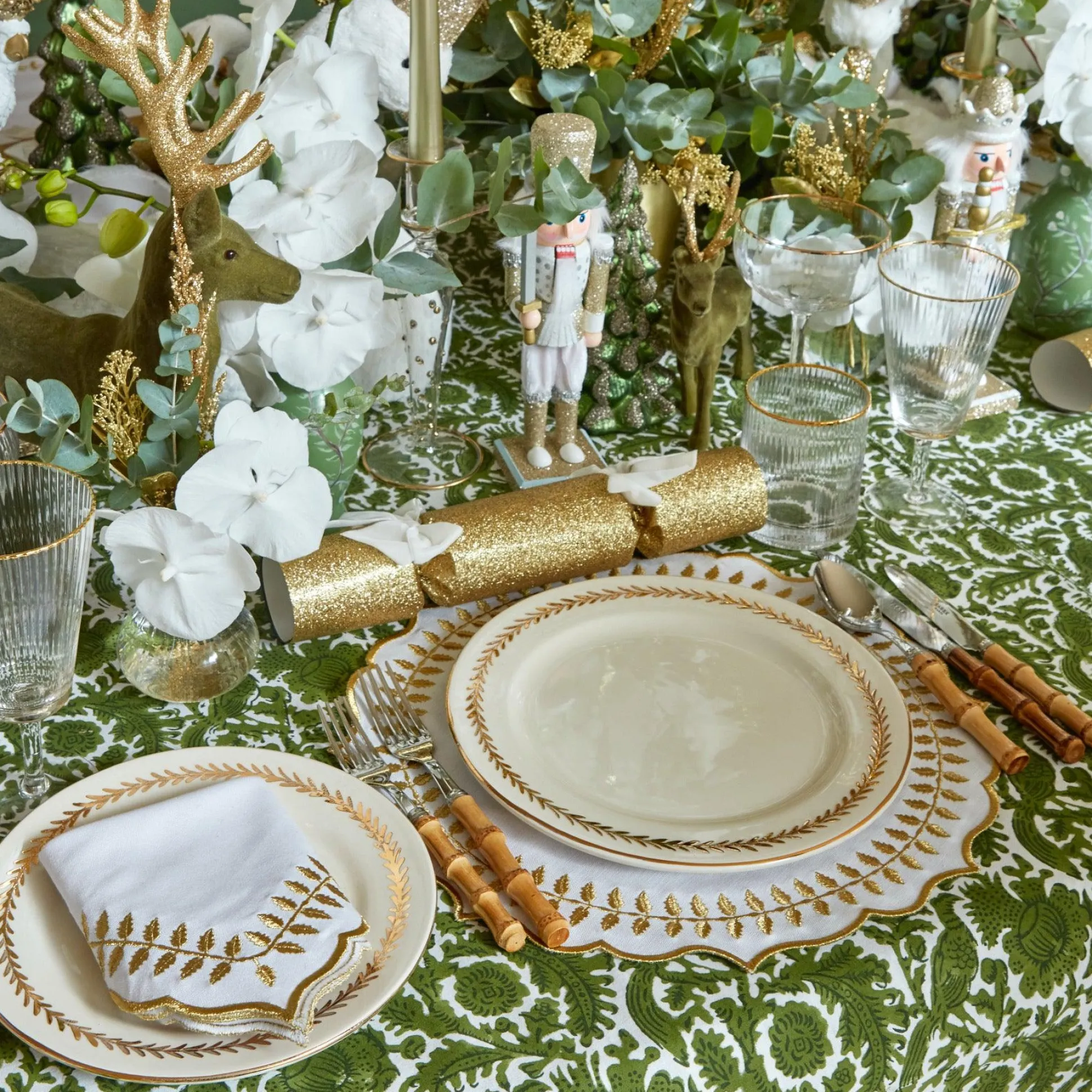 Gold Garland Dinner Plate
