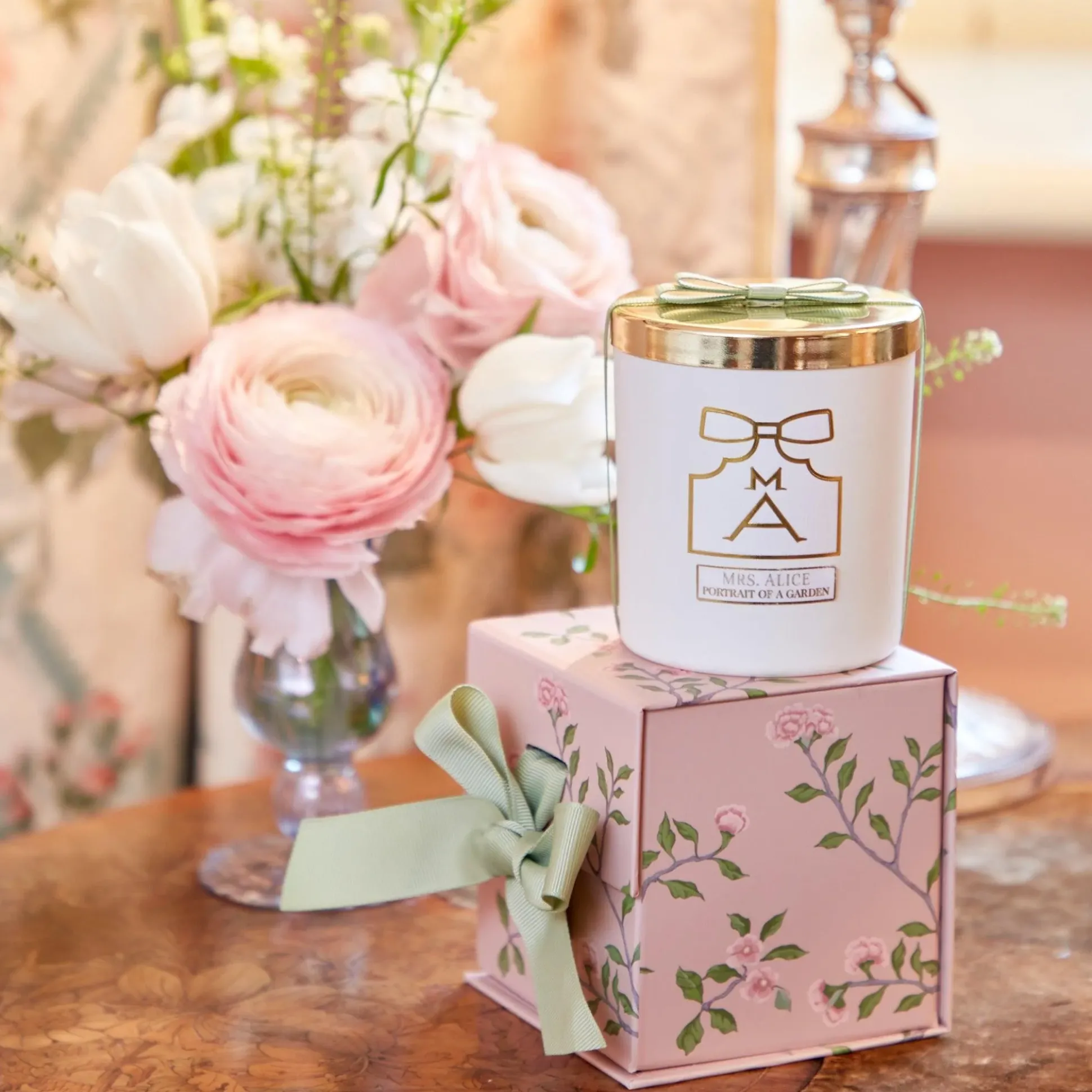 Portrait Of A Garden Scented Candle