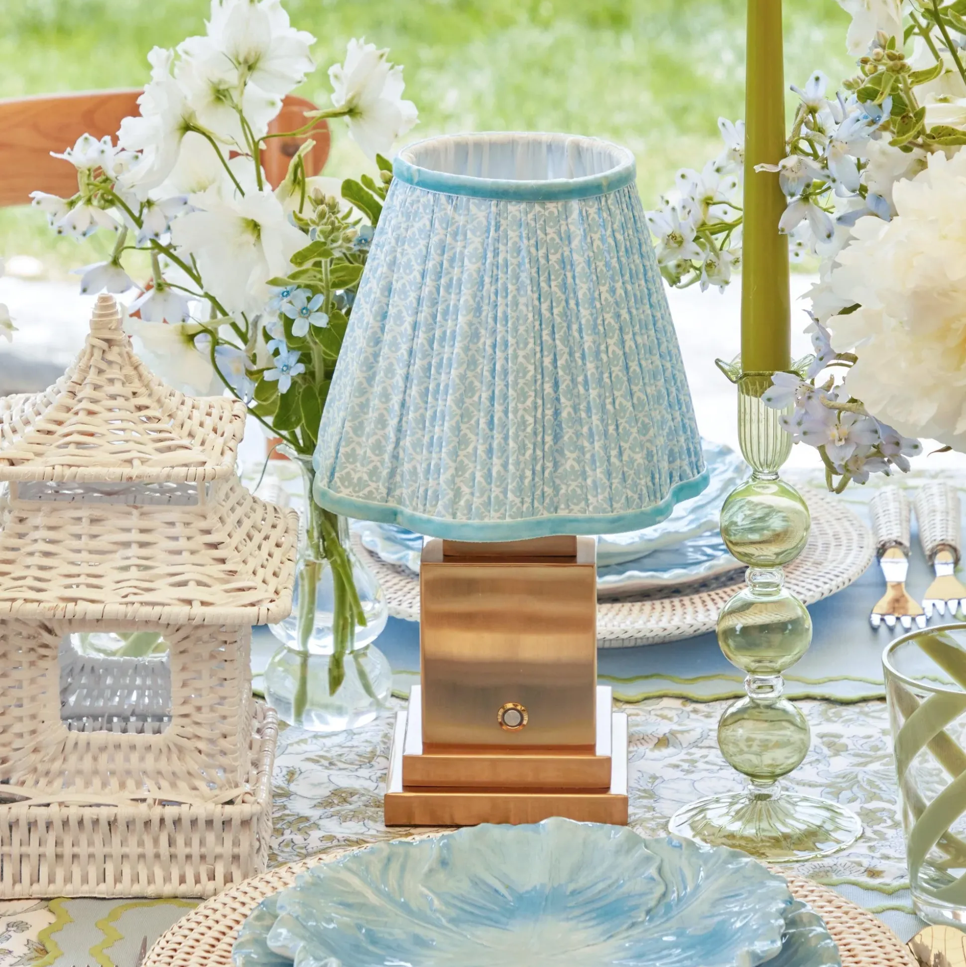 Rechargeable Lamp With Baby Blue Lotus Lampshade
