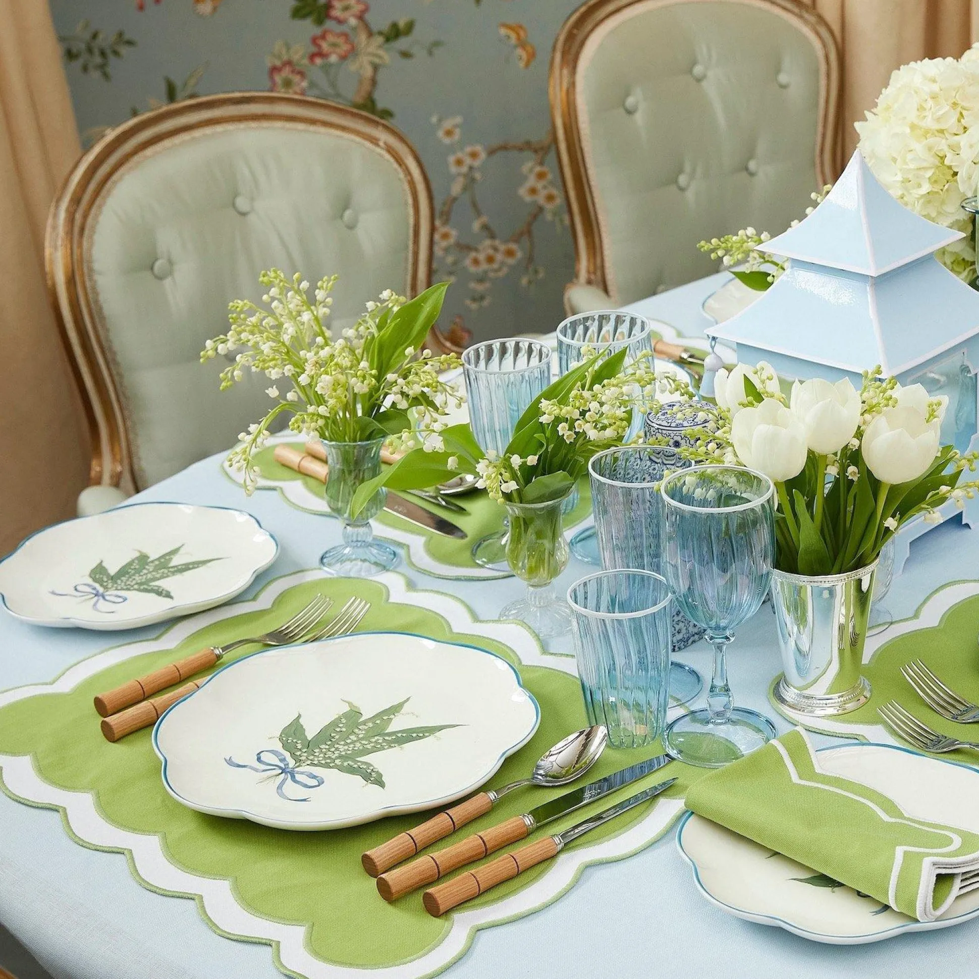 Scalloped Lily Of The Valley Dinner Plate (Set Of 4)