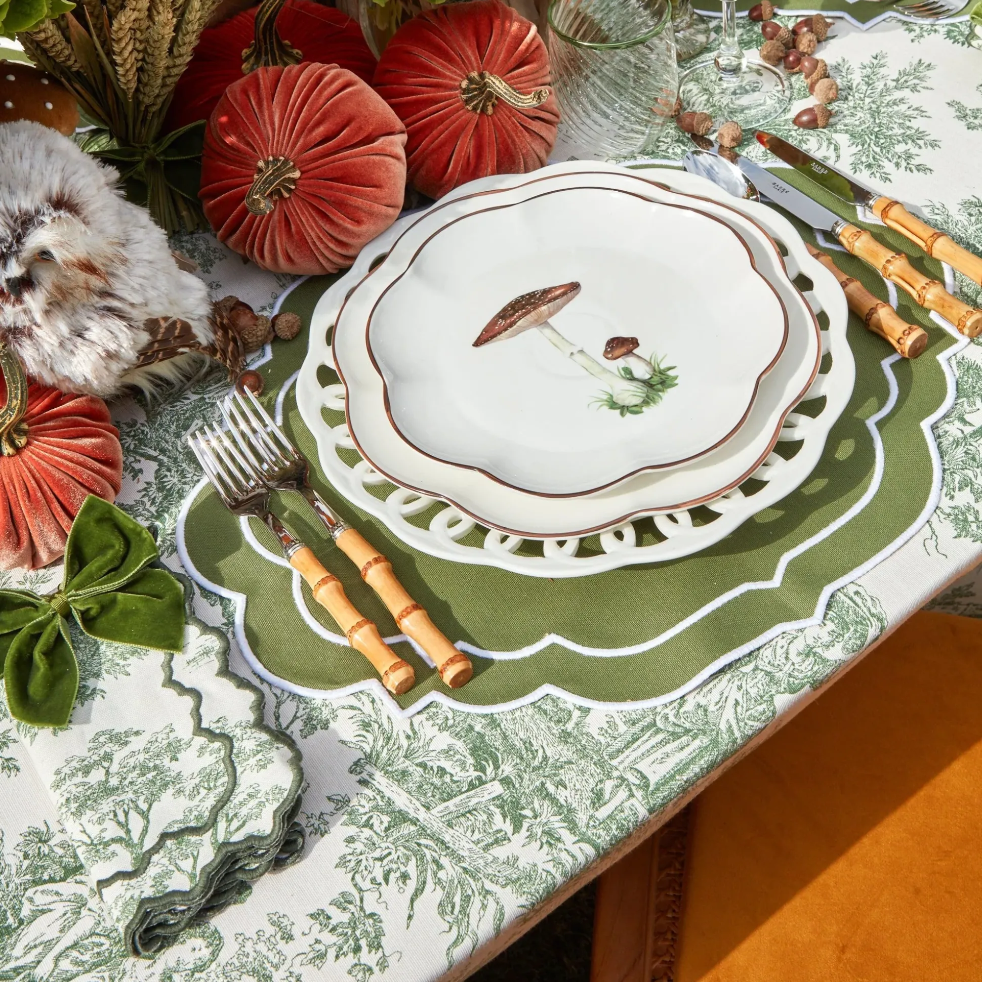 Scalloped Mushroom Starter Plates (Set Of 4)