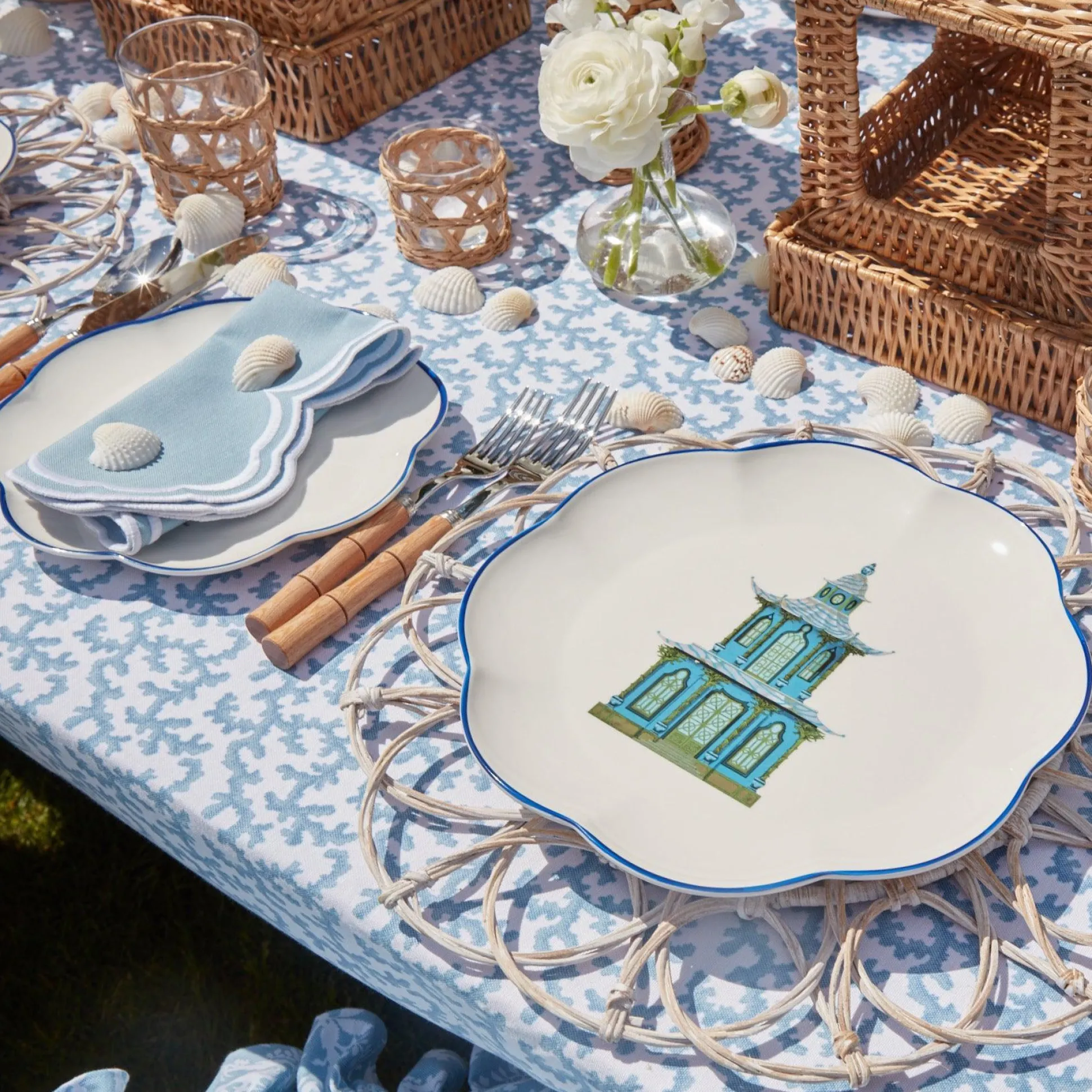Scalloped Pagoda Dinner Plate