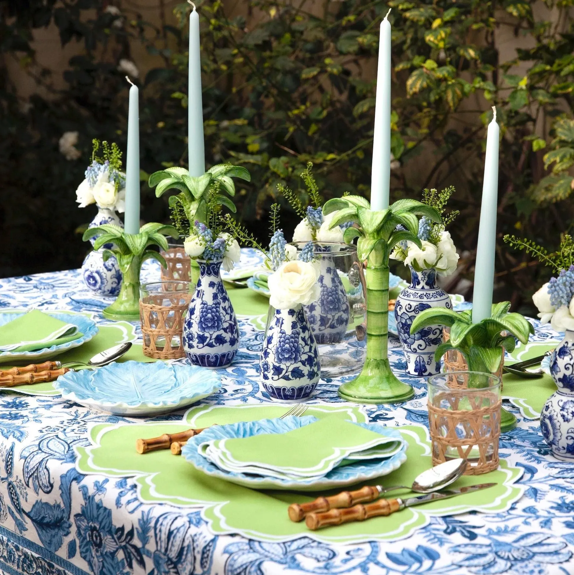 Serena Apple Green Scalloped Napkins (Set Of 4)