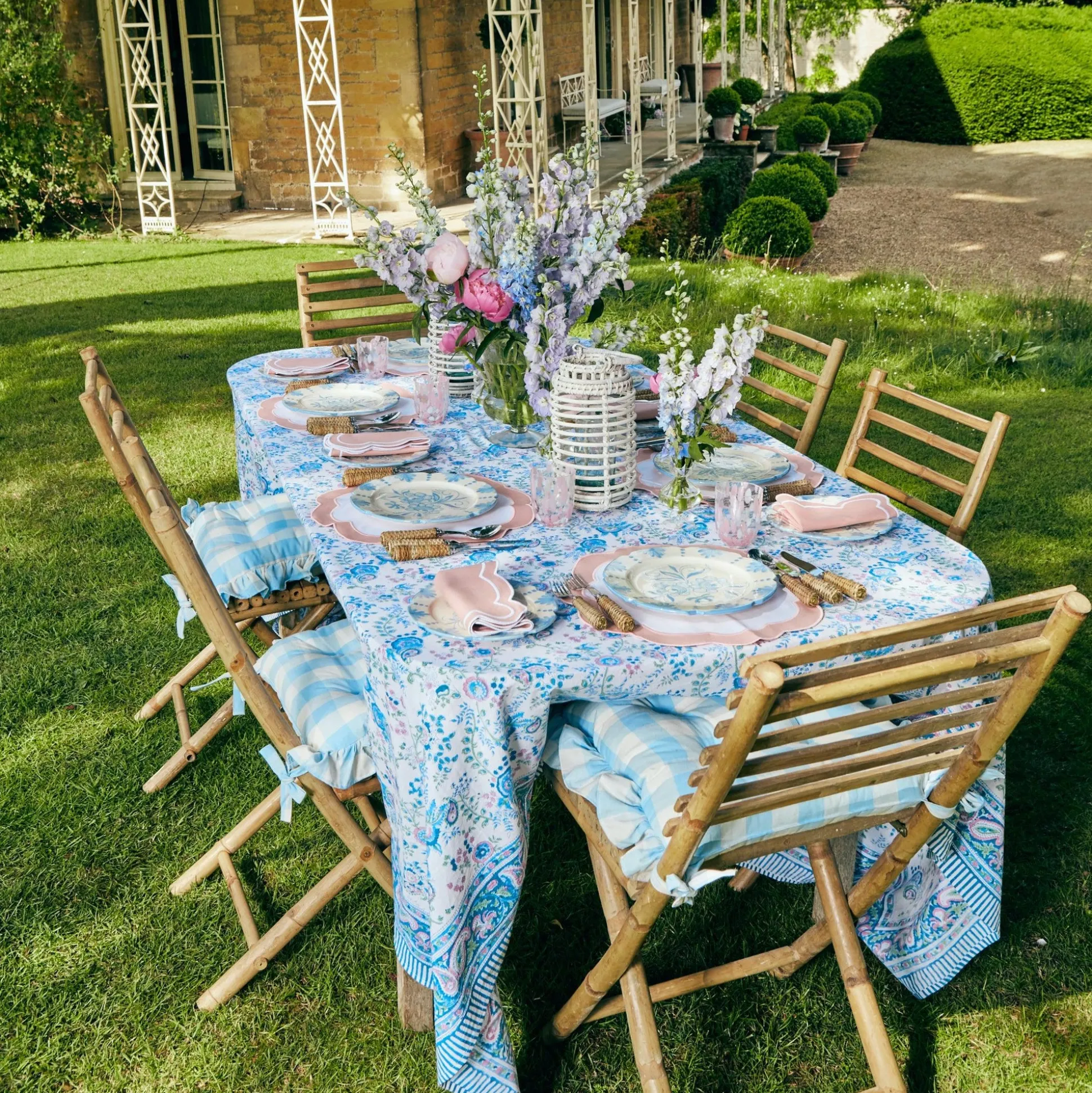 Seville Blue Gardenia Dinner Plate