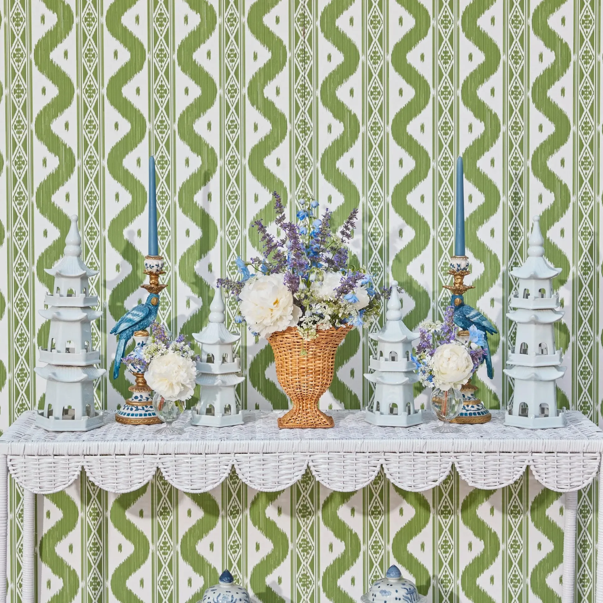 White Porcelain Pagoda Decoration Set