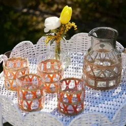 White Round Scalloped Rattan Tray