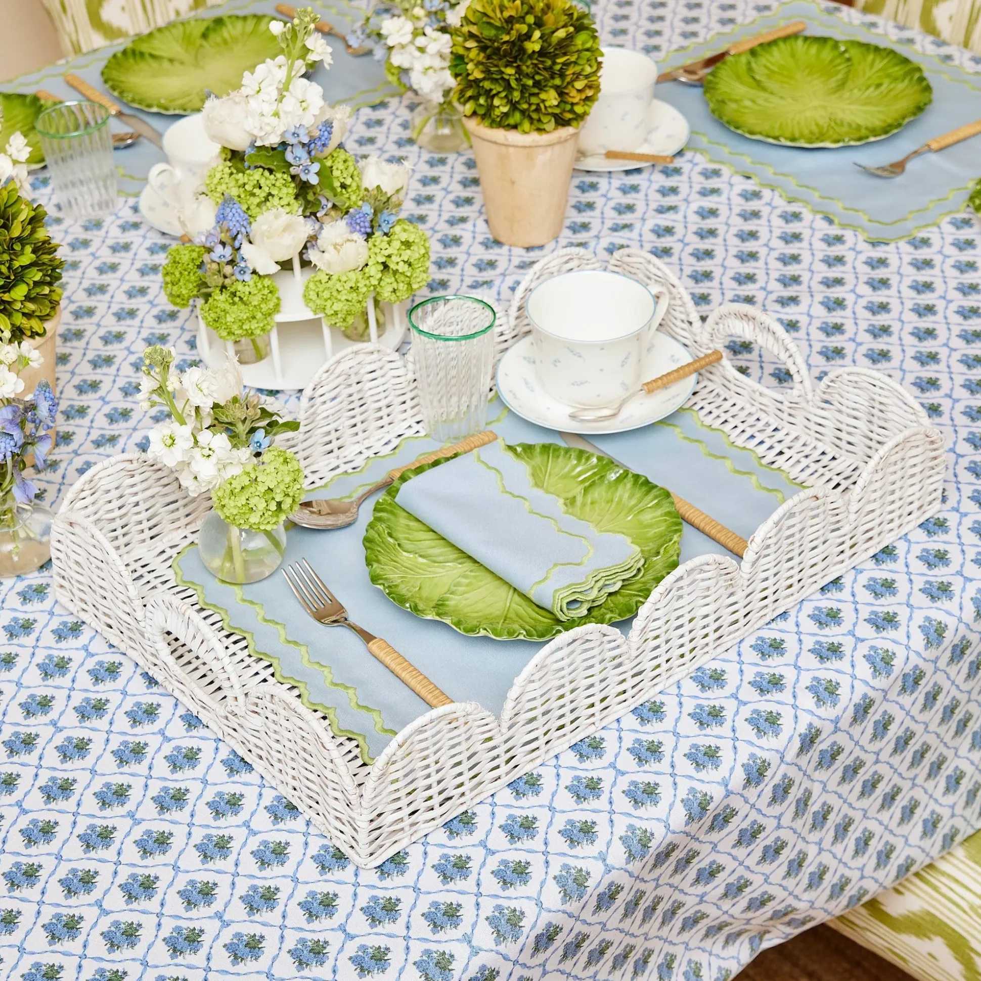 White Scalloped Rattan Tray