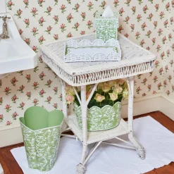 White Small Scalloped Rattan Tray