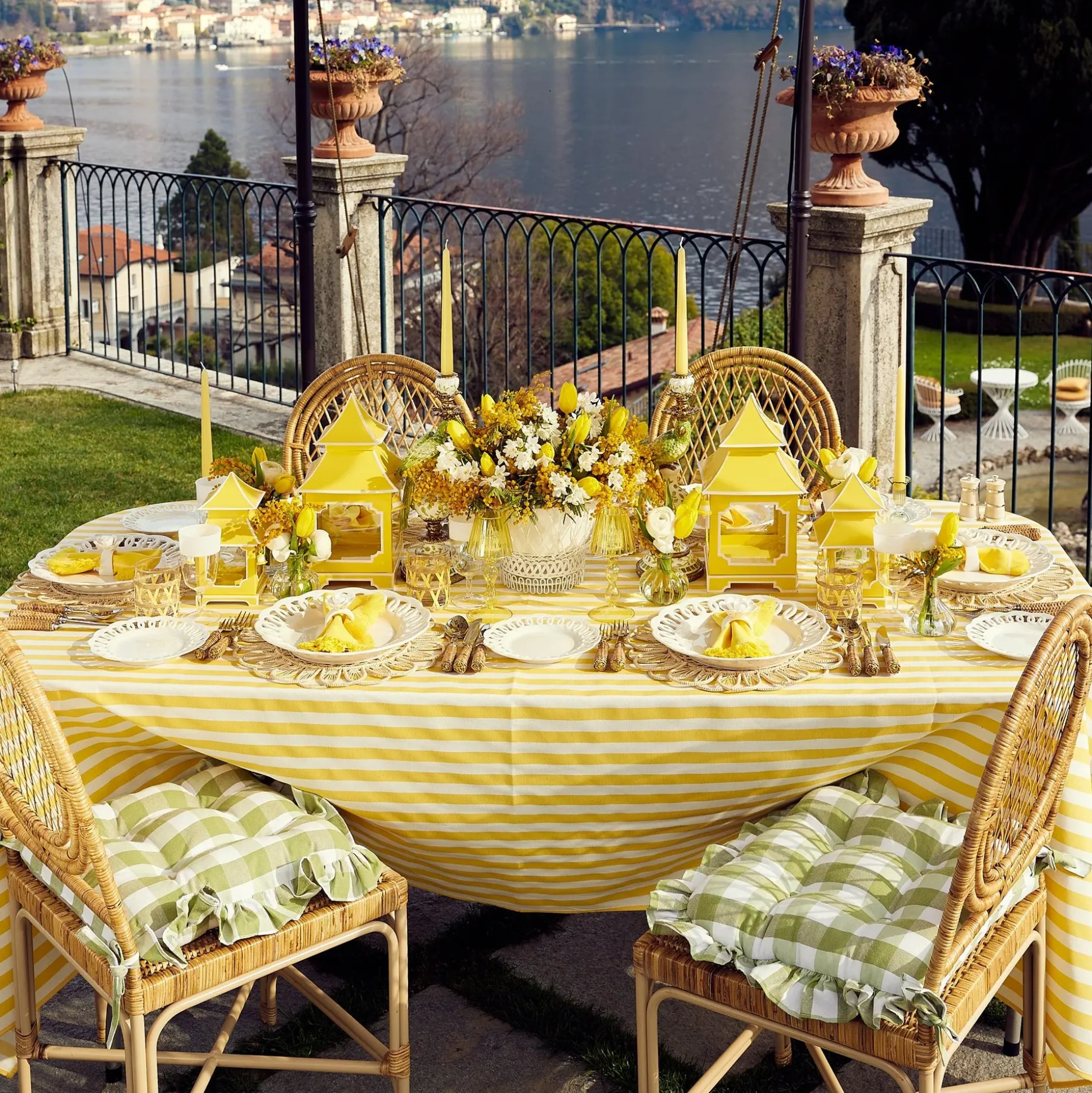 Yellow Pagoda Lantern Set
